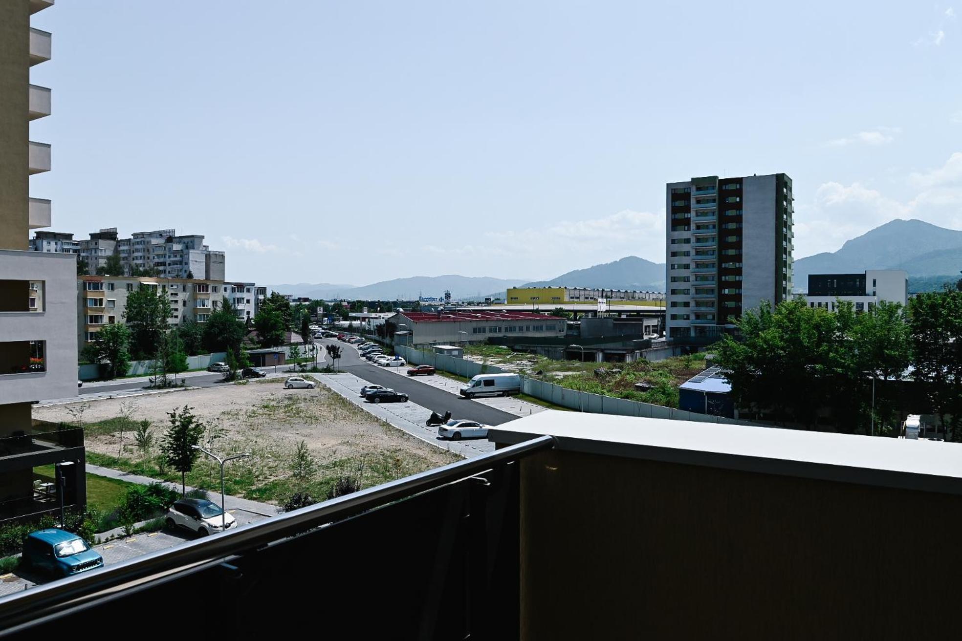 Urban Plaza - Aparthotel Brasov Exterior photo